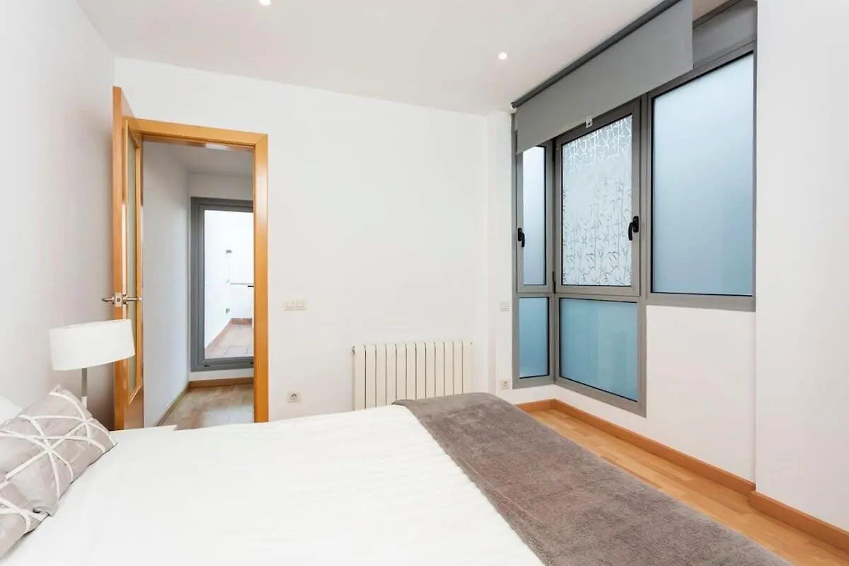 Spacious And Elegant 4 Bedroom With Private Terrace Barcelona Apartament